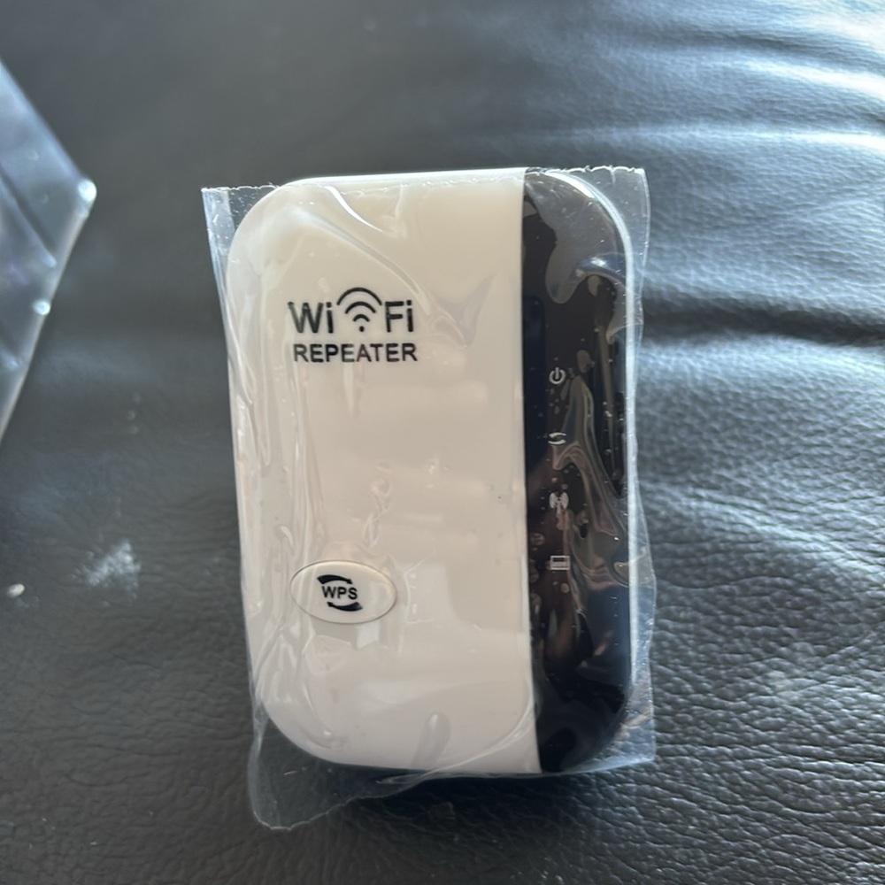 WI-FI -RANGE EXTENDER - Picture 6 of 8